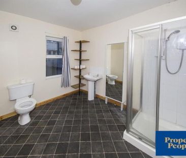 Room 1, 23 Wellesley Avenue, Belfast, BT9 6DG - Photo 4
