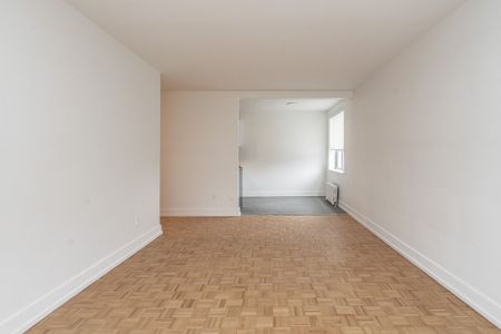 55 Eccleston Drive - Photo 2