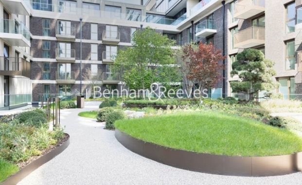 3 Bedroom flat to rent in Merino Gardens, London Dock, Wapping, E1W - Photo 1