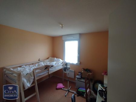 Location Appartement 4 pièces 74m² DOLE 39100 - Photo 3