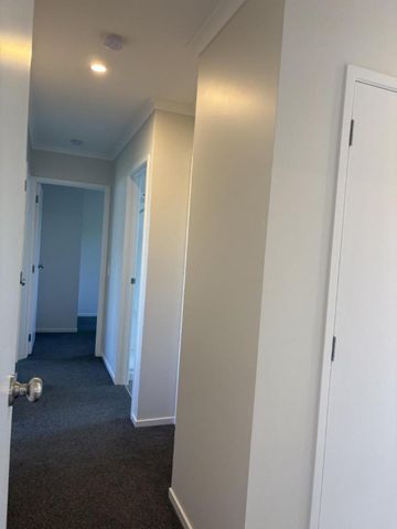 Modern Living - Photo 4