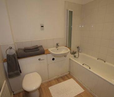 Amber Court, Brewers Gate, High Street, Romford, RM1 - Photo 3