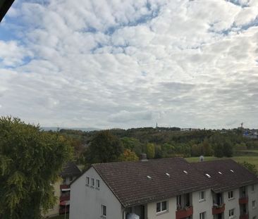 Verkehrsgünstig gelegene Wohnung mit Balkon - Photo 1