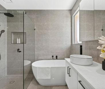 Extensively Renovated Villa That Ticks All The Boxes - Photo 1