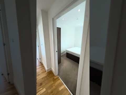 3 Bed Flat, Cityview Point, E14 - Photo 1