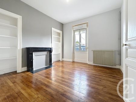 Location Appartement 2 pièces 47m² LA CHAPELLE ST LUC 10600 - Photo 3