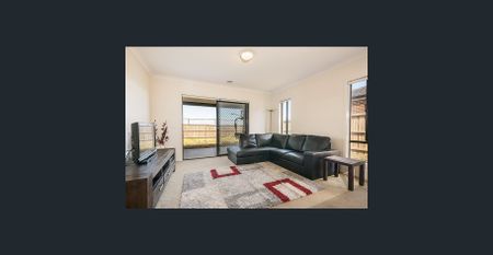 Spacious & Modern Family Home in Prime Keysborough Location - Photo 2