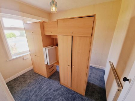 2 bedroom semi-detached bungalow to rent - Photo 3