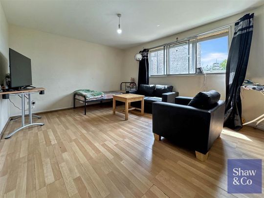 3 bedroom flat to rent - Photo 1