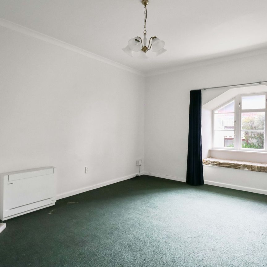 Woburn Art Deco Apartment - Photo 1