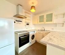 2 bedroom maisonette to rent - Photo 5