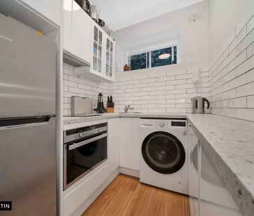 MGM MARTIN – FULLY FURNISHED ONE BEDROOM APARTMENT WITH VERSATILE D... - Photo 4