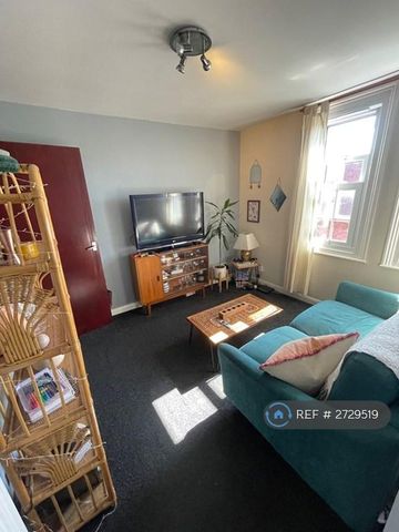 1 bedroom flat to rent - Photo 3