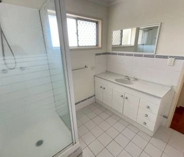 Spacious Family Home in Daisy Hill. - Photo 3