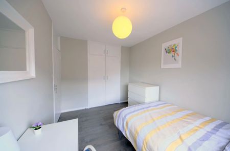 Room in a Shared Flat, Hereford Street, E2 - Photo 2
