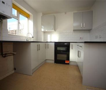 2 bedroom terraced house to rent - Photo 6