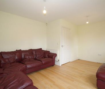 4 bedroom terraced house to rent - Photo 4