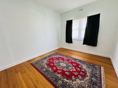 Perfect family 3 bedroom home in convenient location - Photo 3