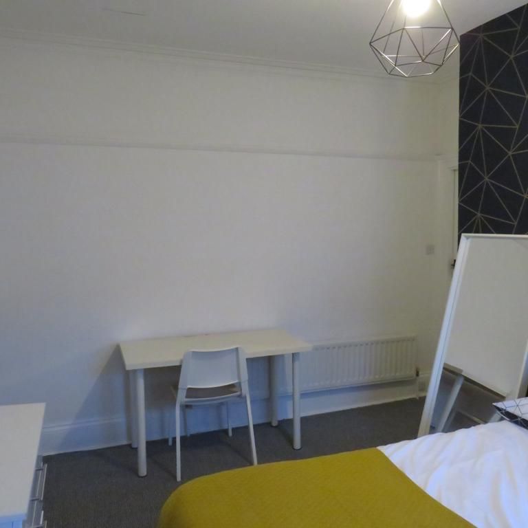 27 Furzehill Road - Photo 1