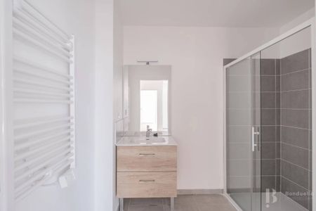 Rental Apartment Bordeaux Saint-Jean - Photo 2