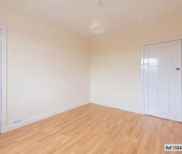 3 bed Flat in Oxgangs Road North , Edinburgh, EH13 9EA - Photo 4