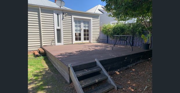 Charming Geelong West Living in a Prime Location - Photo 1