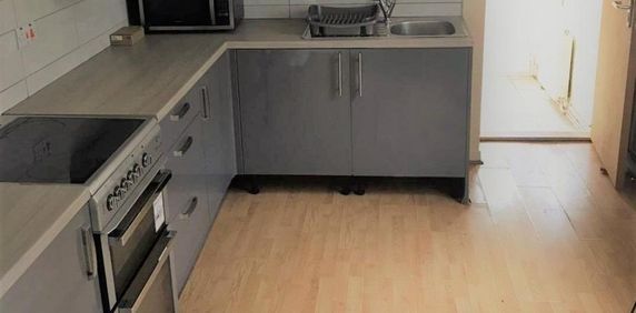 4 bedroom house to rent - Photo 2