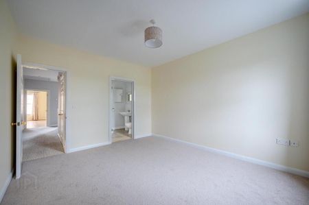 34 Strathearn Lane, Belfast, BT4 2BT - Photo 4