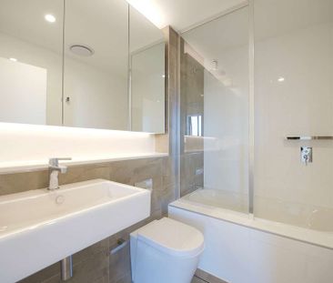 ** Deposit Taken, $1100/Wk ** - Photo 6