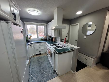 3 Beds & 1.5 Baths Townhouse Style Property In Wildwood Area - Photo 3