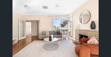 Light-Filled Family Home with Spacious Living and a Large Garage in Leafy Bulleen - Photo 3