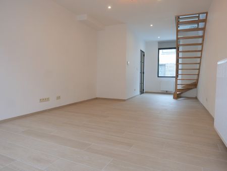 Volledig gerenoveerde en instapklare woning - Photo 4