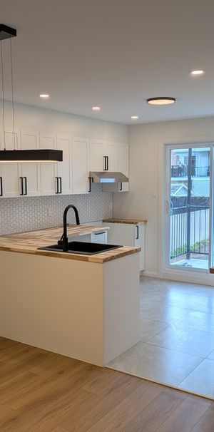 5 1/2 LONGUEUIL - Photo 1