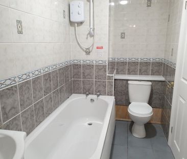 Gwern Avenue, Senghenydd, CAERPHILLY - Photo 5