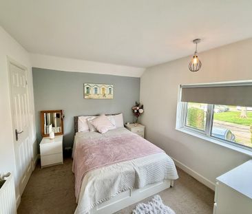 2 bedroom end of terrace house to rent - Photo 4