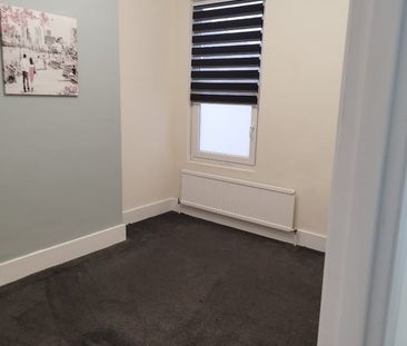 3 Bed Flat, Wingford Road, SW2 - Photo 5