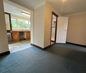 3 bedroom House in Shepherds Lane, Bracknell - Photo 2