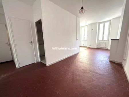 Location Appartement 3 pièces 60 m2 à Aubagne - Photo 2