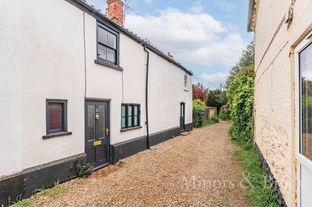 2 bedroom cottage to rent - Photo 1