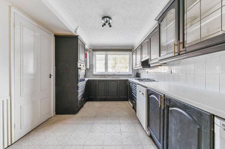 3 bedroom terraced house to rent - Photo 4