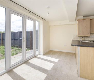 3 bedroom end of terrace house to rent - Photo 6