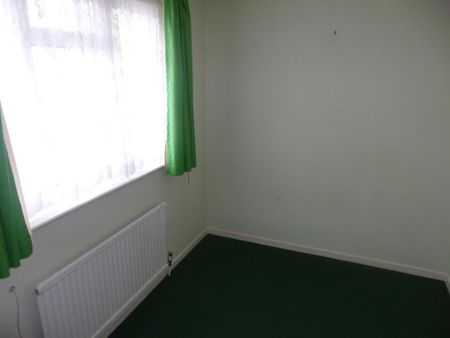2 bedroom semi-detached house to rent - Photo 5
