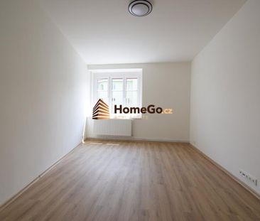 Pronájem bytu 1+kk 30 m2 - Photo 1