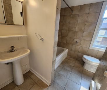 5 - 173 Florence Street - Photo 2