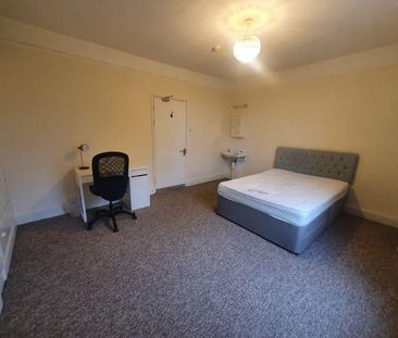 Mixed use to rent - Photo 6