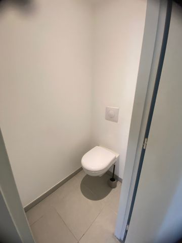 Location Appartement 1 pièce 29m² BORDEAUX 33000 - Photo 3