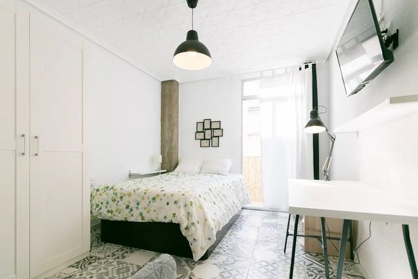 Carrer de Xeraco, Valencia, Valencian Community 46013 - Photo 1