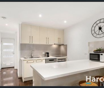 1/5 James Street, Heidelberg Heights, Vic 3081 - Photo 5