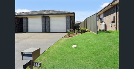 Modern 2 Bedroom Duplex - Photo 5