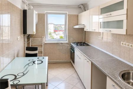Apartament 3 camere cu balcon in Vasile Aaron - Fotografie 5